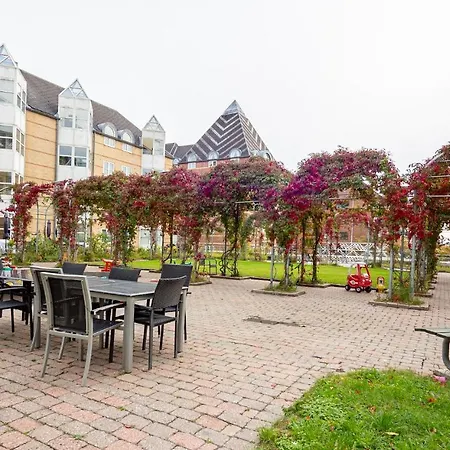 Bright With Access To A Huge Terrace Apartament