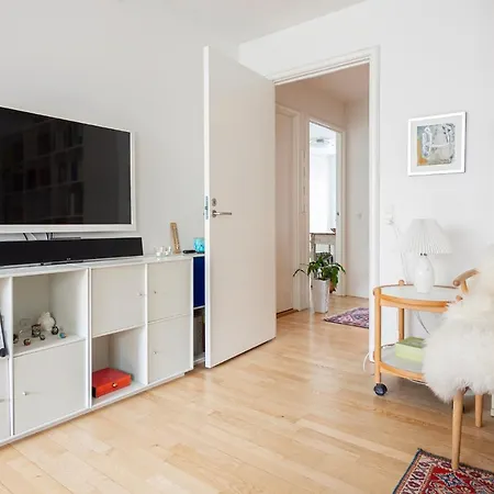 Bright With Access To A Huge Terrace *