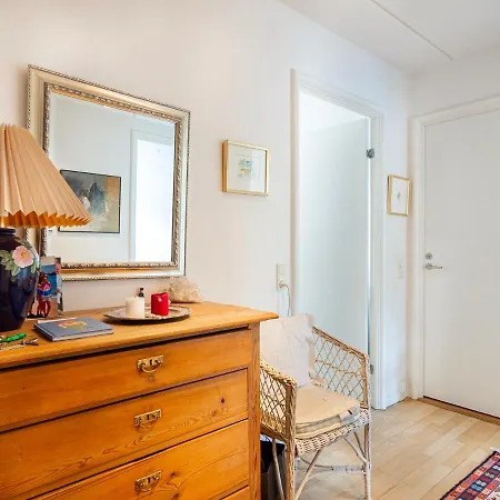 Bright With Access To A Huge Terrace *
