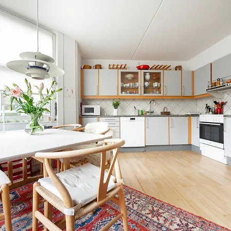 Bright With Access To A Huge Terrace Apartament